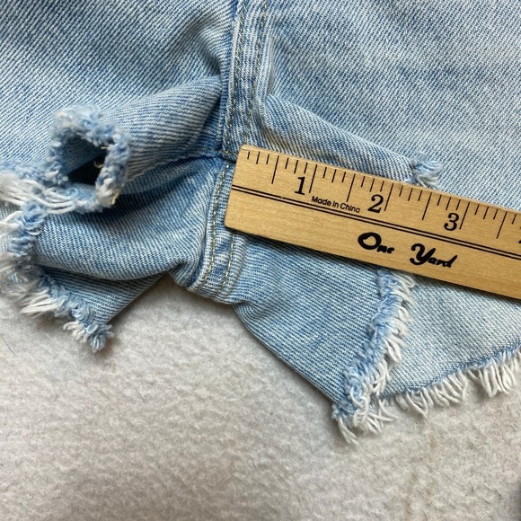 Levi's 501 Denim Shorts Womens 27 Blue Cut Off Light Washed Distressed Frayed - Picture 6 of 8
